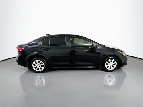 Certified 2025 Toyota Corolla LE FWD image 4