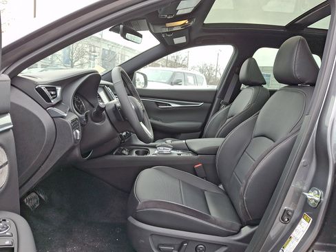 New 2025 INFINITI QX50 Sport image 9