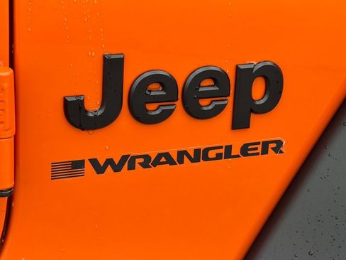 Used 2025 Jeep Wrangler Willys image 10