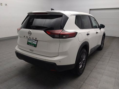 Used 2024 Nissan Rogue S FWD image 9