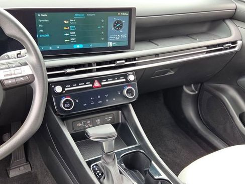 Used 2025 Hyundai Santa Cruz SEL FWD image 27