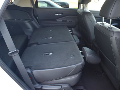 New 2026 Nissan Pathfinder SL FWD image 70