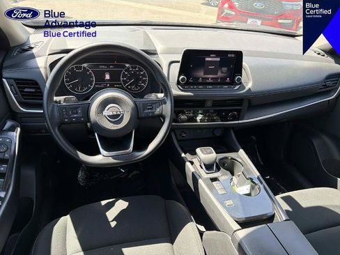 Used 2024 Nissan Rogue S FWD image 9
