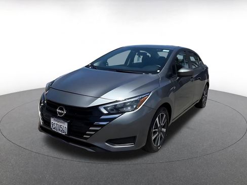 Used 2025 Nissan Versa SV FWD image 7