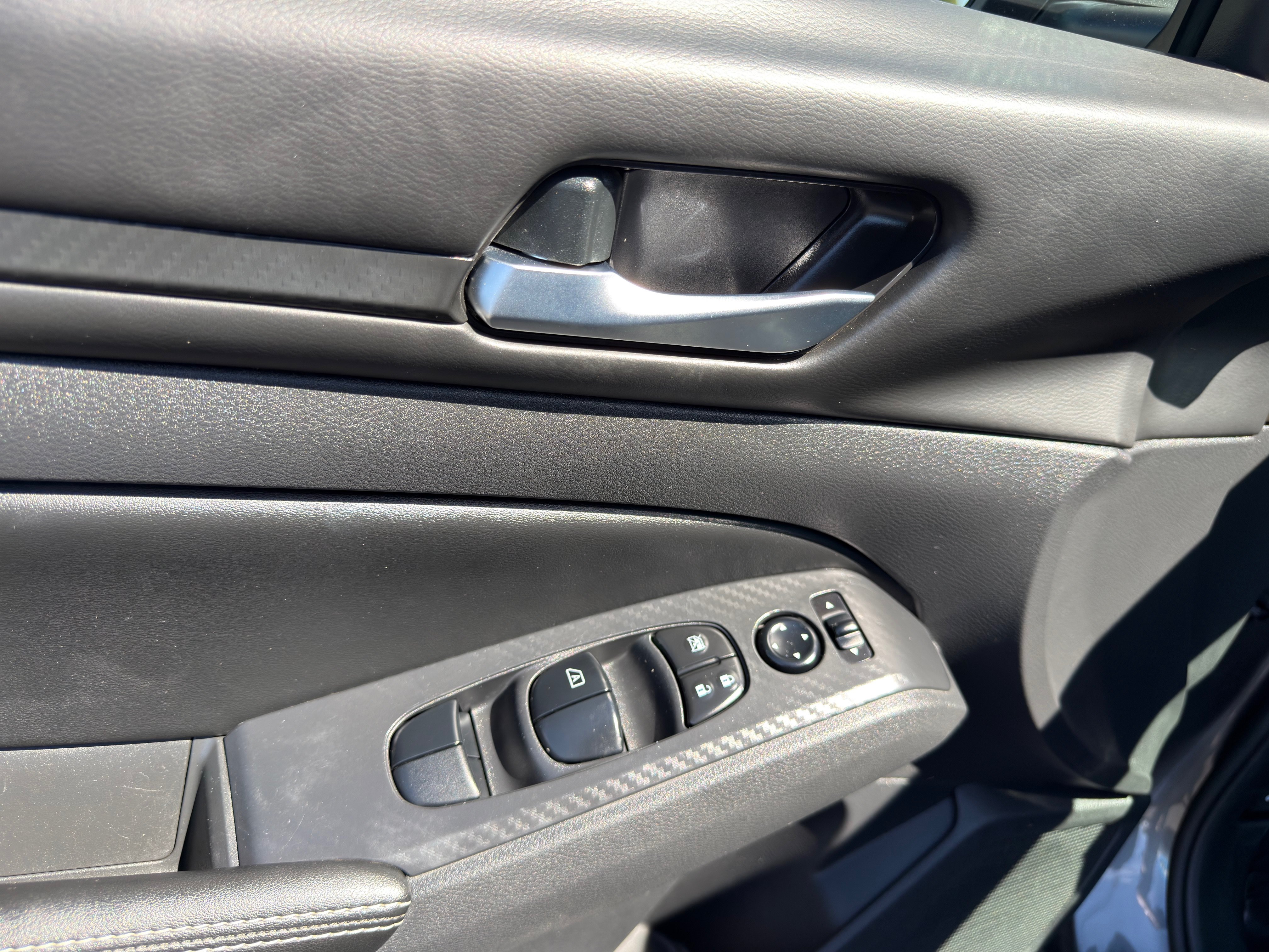 Used 2024 Nissan Altima 2.5 SV w/ SV Premium Package FWD image 23