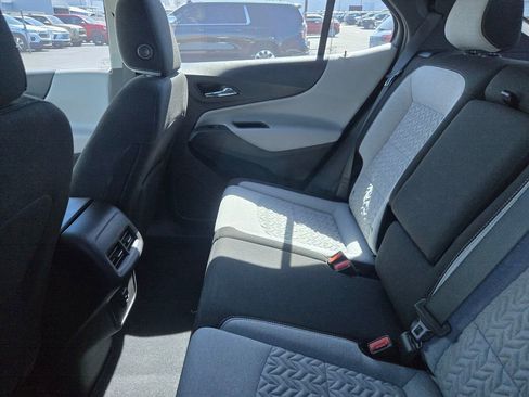 Used 2023 Chevrolet Equinox LS image 5