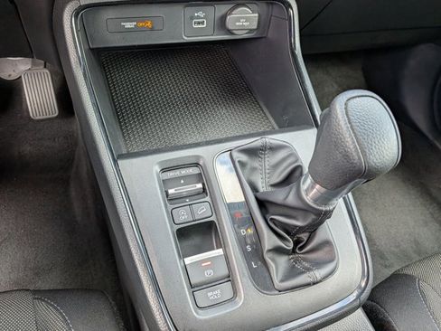 Used 2023 Honda CR-V LX image 11