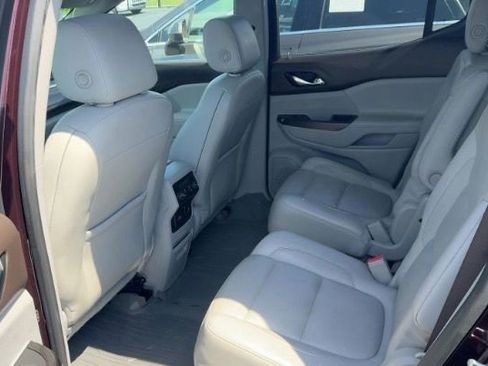 Used 2017 GMC Acadia SLT AWD/4WD image 4