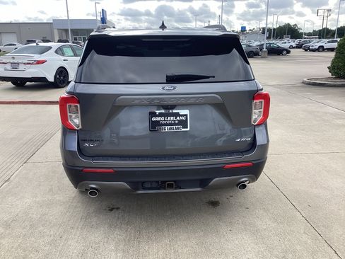 Used 2023 Ford Explorer XLT w/ Equipment Group 202A AWD/4WD image 6