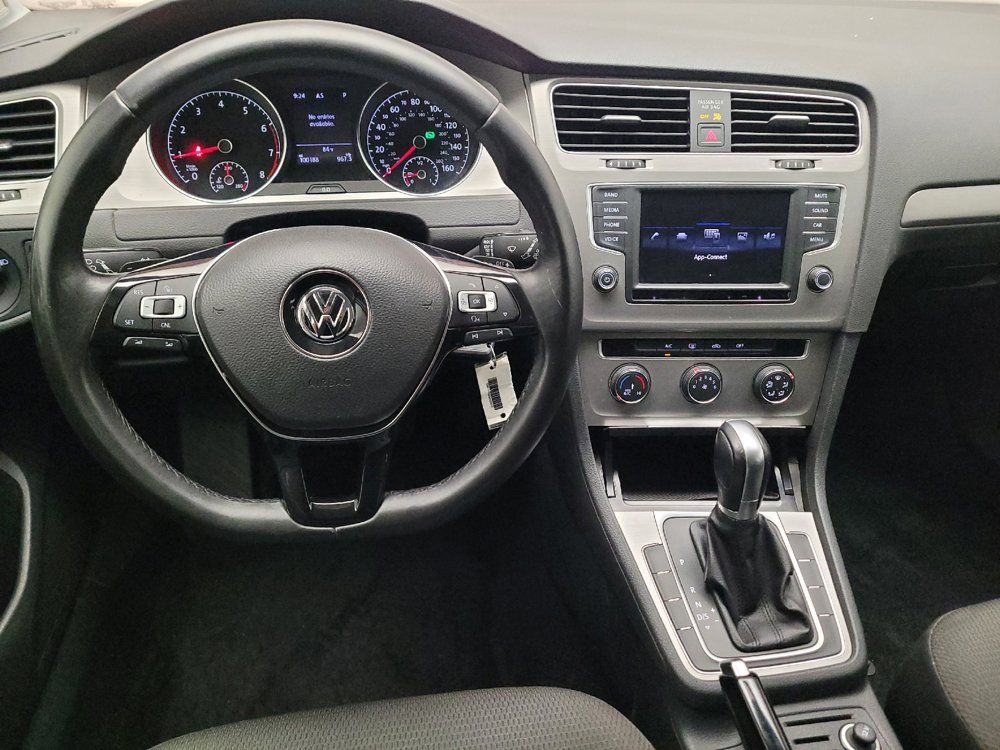 Used 2017 Volkswagen Golf S FWD image 22