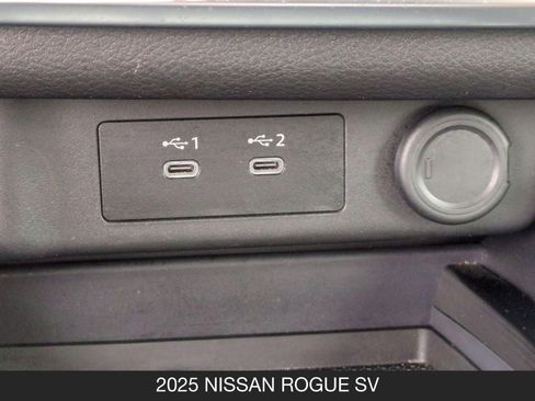 Used 2025 Nissan Rogue SV image 21
