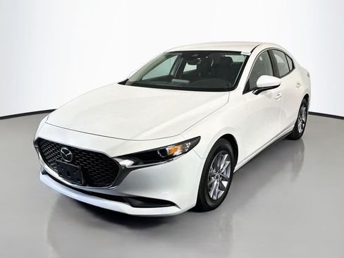 Used 2022 MAZDA MAZDA3 s FWD image 4