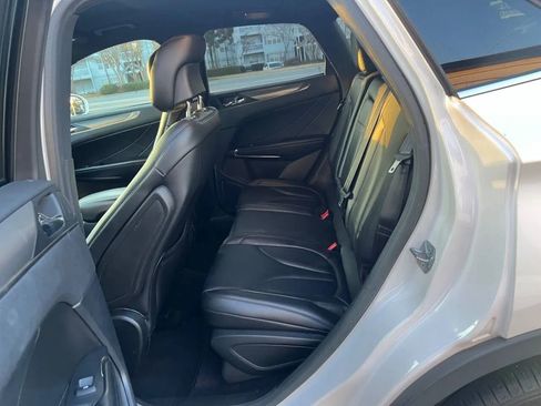 Used 2017 Lincoln MKC Premiere image 23