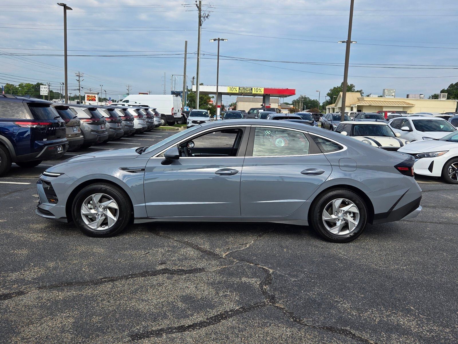 Certified 2026 Hyundai Sonata SE FWD image 4