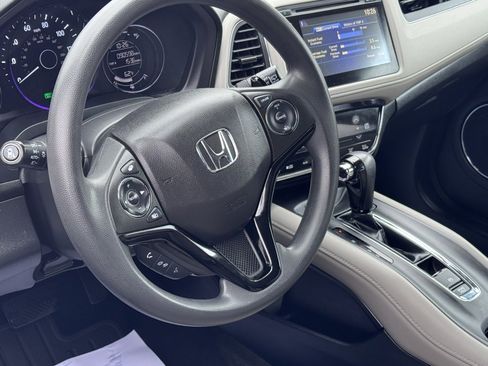 Used 2016 Honda HR-V EX image 11
