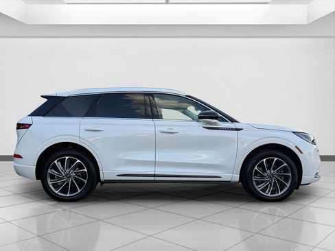 Used 2021 Lincoln Corsair Grand Touring AWD/4WD image 6
