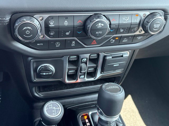 New 2026 Jeep Gladiator Sport AWD/4WD image 22