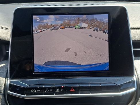 Used 2025 Jeep Compass Latitude w/ Sun & Sound Group AWD/4WD image 18