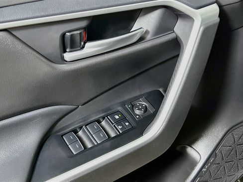 Used 2025 Toyota RAV4 XLE w/ Convenience Package FWD image 17