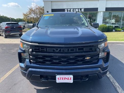 Used 2022 Chevrolet Silverado 1500 Custom image 2