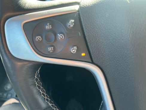 Used 2018 GMC Yukon SLT w/ HD Trailering Package image 22