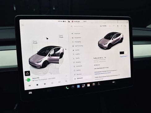 Used 2023 Tesla Model Y Long Range AWD/4WD image 33