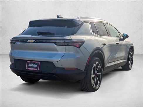 New 2026 Chevrolet Equinox EV LT image 2