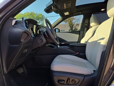Used 2025 Lexus TX 350 FWD w/ Technology Package image 16