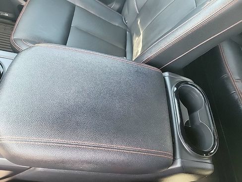 Used 2024 Nissan Titan PRO-4X w/ Pro-4x Convenience Package AWD/4WD image 32