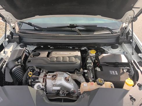 Used 2021 Jeep Cherokee High Altitude AWD/4WD image 32