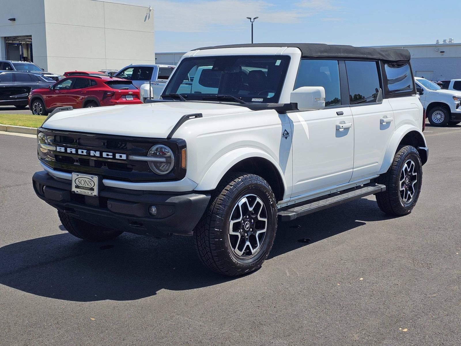 Used 2021 Ford Bronco Outer Banks AWD/4WD image 2