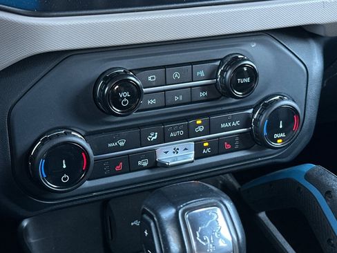 Certified 2022 Ford Bronco Wildtrak AWD/4WD image 20
