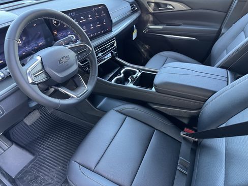 New 2026 Chevrolet Traverse LT w/ Midnight/Sport Edition AWD/4WD image 9