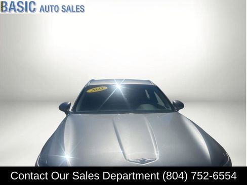 Used 2025 Genesis GV70 2.5T image 3