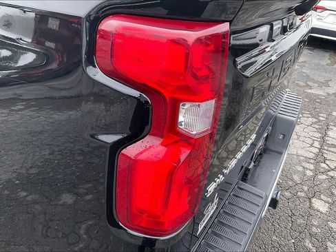 Used 2023 Chevrolet Silverado 1500 LTZ w/ LTZ Premium Package image 24