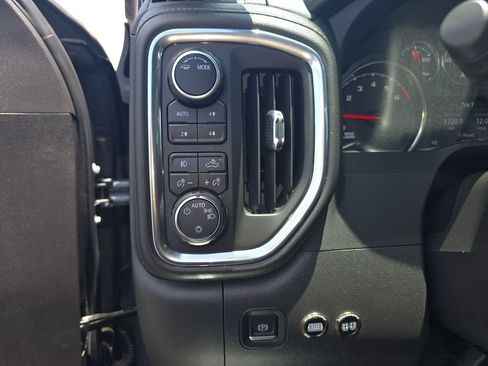 Used 2022 Chevrolet Silverado 1500 LT Trail Boss w/ Convenience Package II AWD/4WD image 24