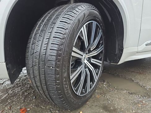 Used 2025 Volvo XC90 B6 Plus AWD/4WD image 37