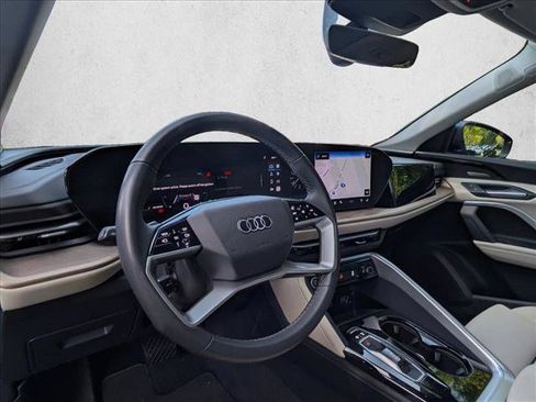 Used 2025 Audi Q5 Premium Plus AWD/4WD image 10