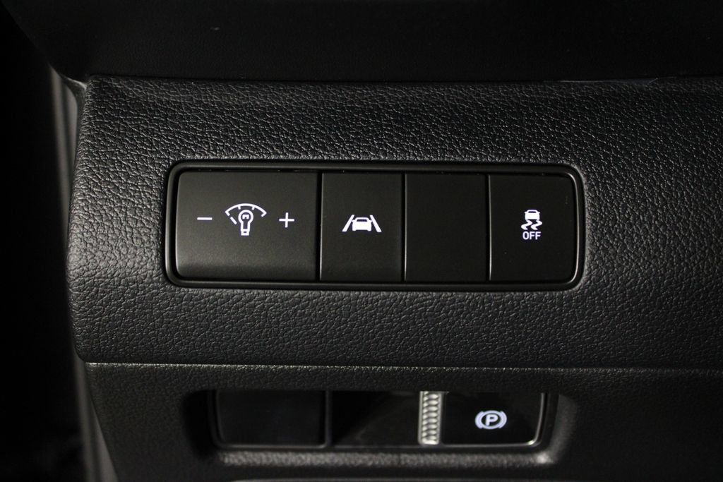 Certified 2023 Hyundai Santa Fe SE FWD image 24