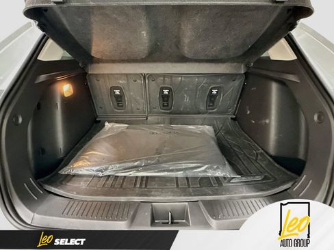 Used 2025 Chevrolet Trax ACTIV w/ Sunroof Package FWD image 27