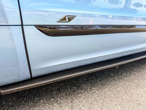 Used 2022 Bentley Bentayga AWD/4WD image 19