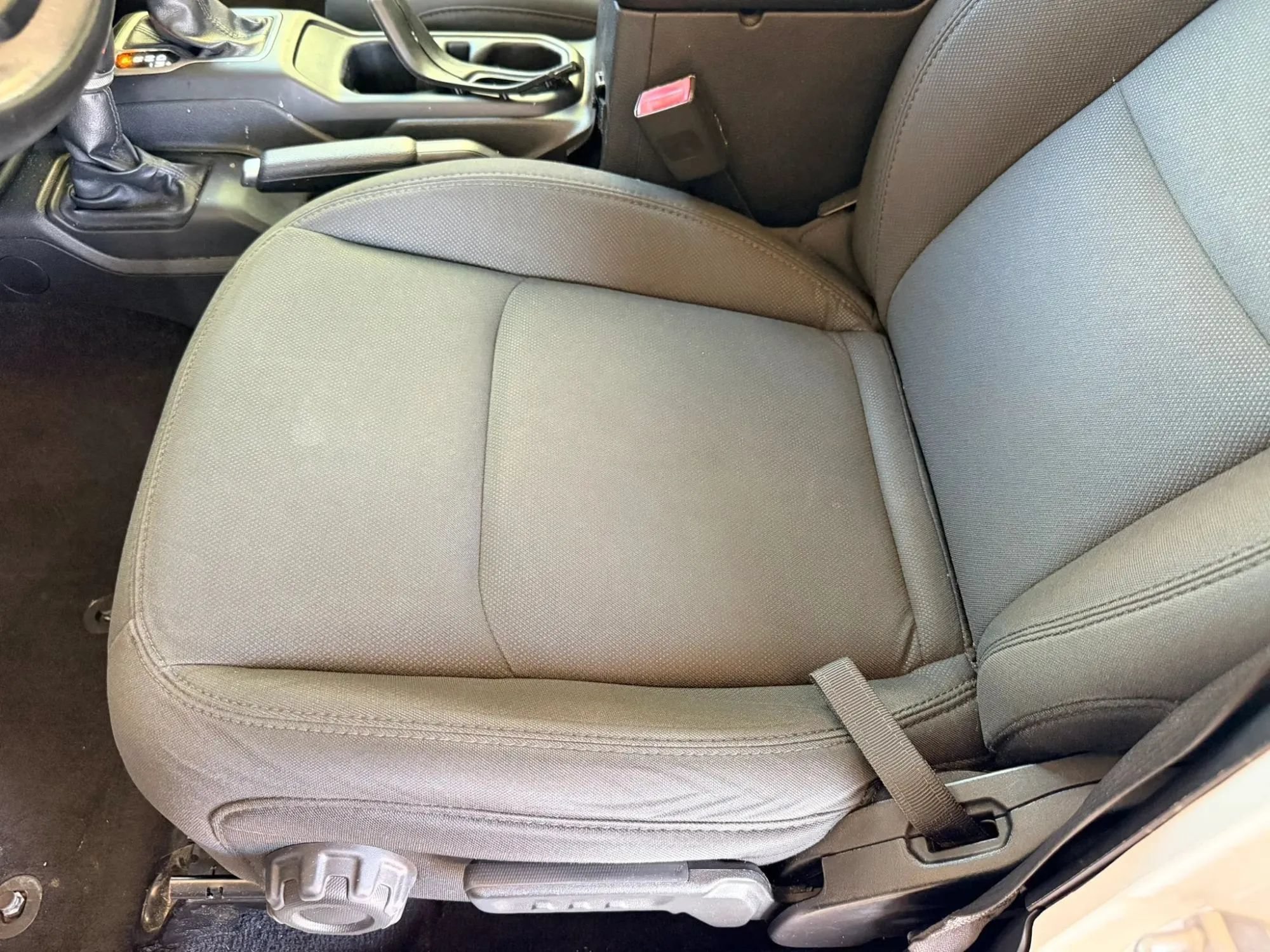 Used 2019 Jeep Wrangler Unlimited Sport S AWD/4WD image 24