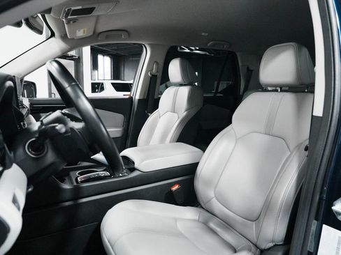 Used 2025 Honda Pilot EX-L image 30