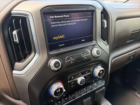 Used 2022 GMC Sierra 1500 Denali w/ Technology Package AWD/4WD image 22