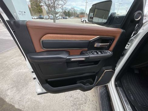 Used 2022 RAM 2500 Limited image 22