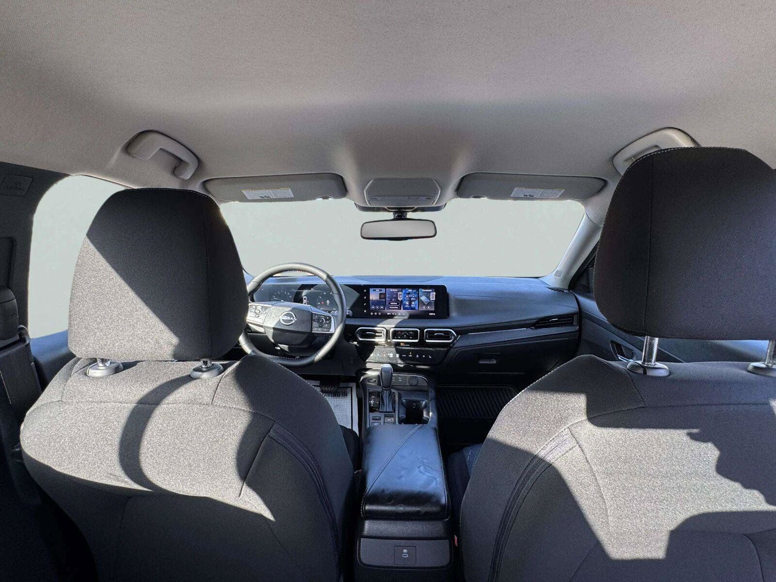 Used 2026 Nissan Sentra SV w/ SV Convenience Package FWD image 31