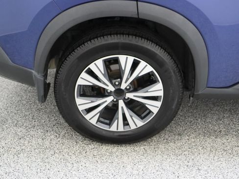 Used 2023 Nissan Rogue SV FWD image 6