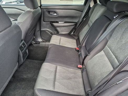 Used 2024 Nissan Rogue SV FWD image 18