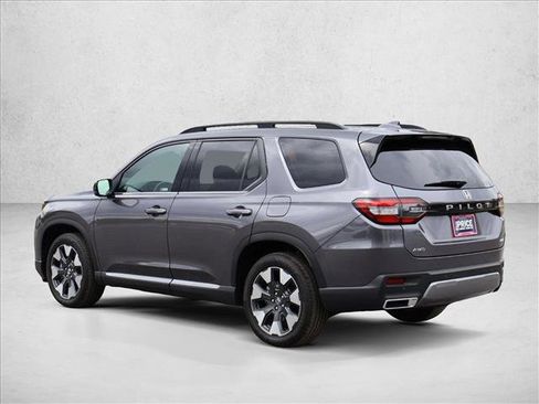 Used 2026 Honda Pilot Elite image 9