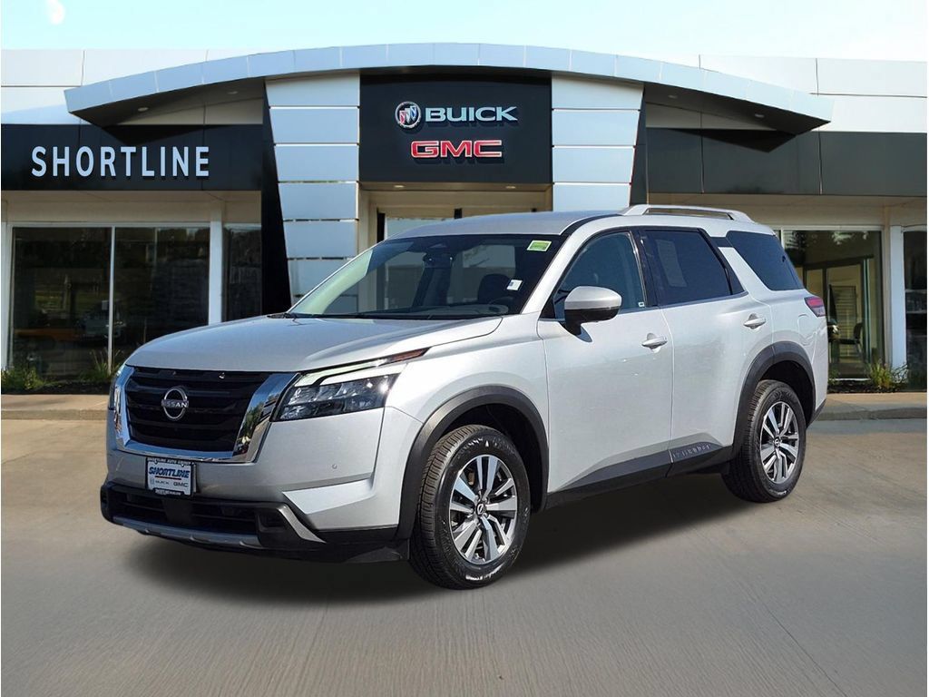 Used 2025 Nissan Pathfinder SL AWD/4WD image 7